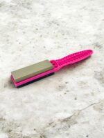 Брусок з пластмасовою ручкою