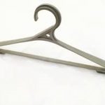 Вішалка дор.широка пласт. фіолетова