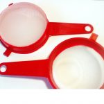 Цідилка  велика пластм.з капроновою сіткою(12х9х4)