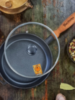 Т305СзУК Сковорода чавунна лита 26*6см з дерев. ручкою зі скляною кришкою "S&T"