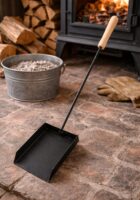 Совок металевий  для попелу з дерев.ручкою