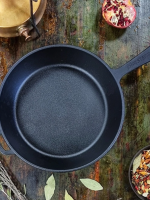 Т203Ук Сковорода чавунна лита 26*6 см  "S&T"