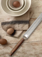 MR-1193 Стрічкова тертка з дерев.ручкою та чохлом Maestro