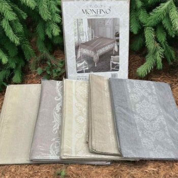 8267 Скатертина поліестер з вишивкою 150х220см